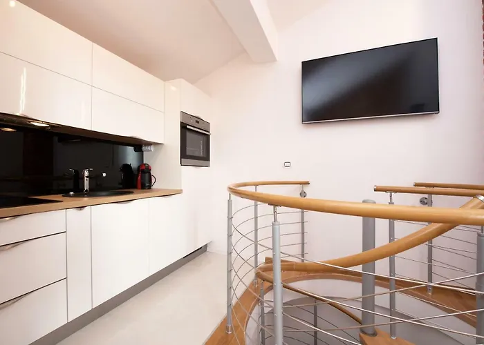 Open View Задар